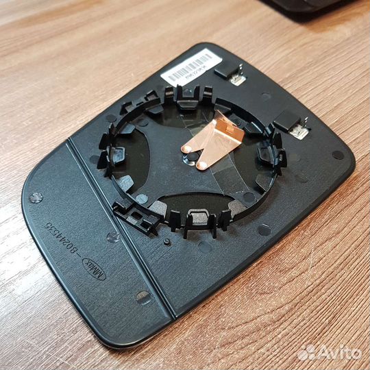 Зеркальный элемент правый широкий Opel Zafira B