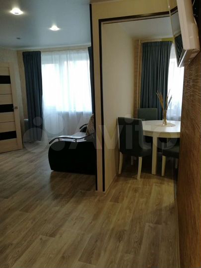 2-к. квартира, 42 м², 2/4 эт.