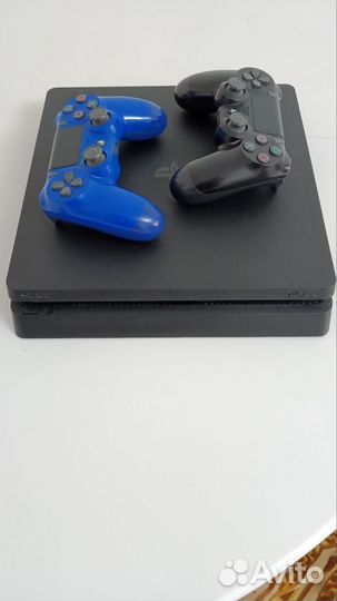 Игровая приставка ps4