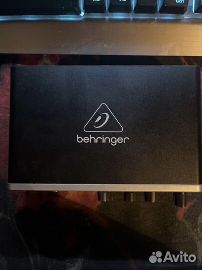 Внешняя звуковая карта behringer