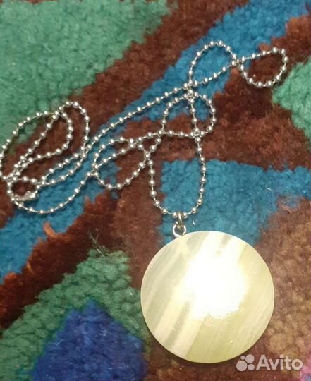Кулон. Редкий волнистый агат