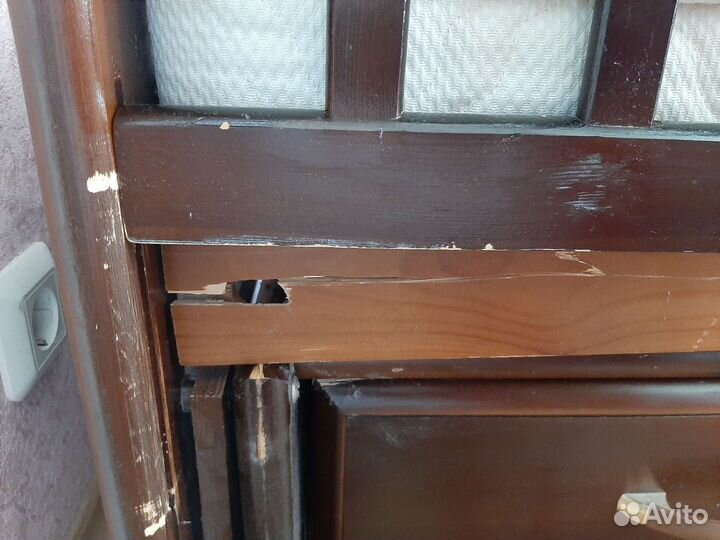 Детская кроватка с маятником