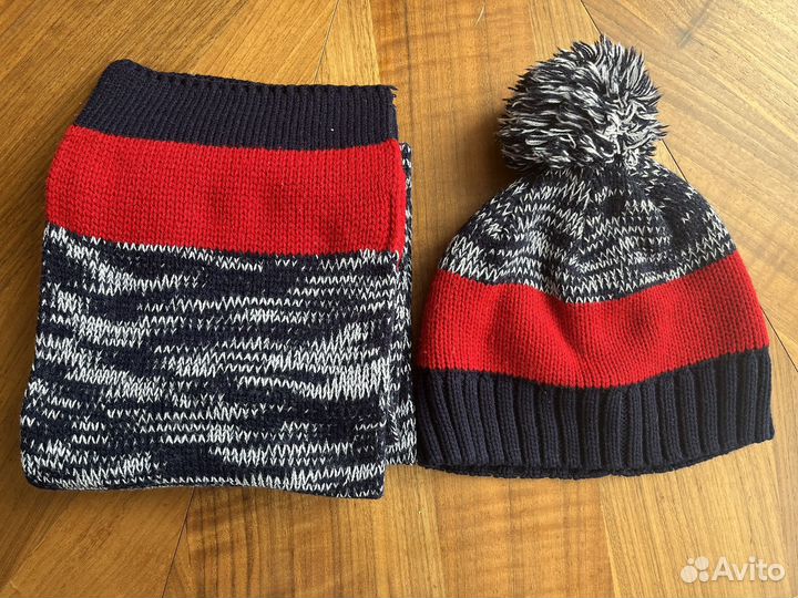 Шапка с шарфом