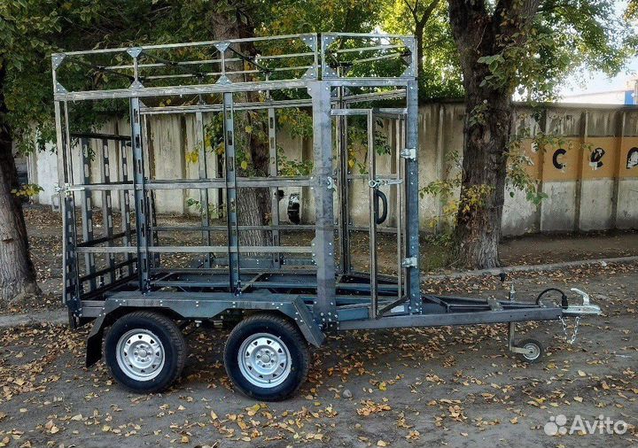 Прицеп Коневоз Новый