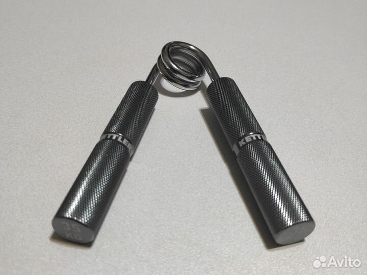 Эспандер кистевой пружинный