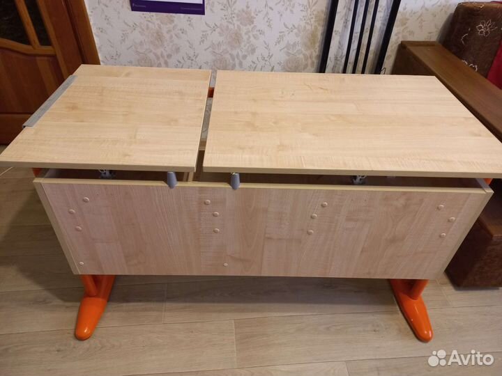 Растущая парта с регулировкой высоты и наклона