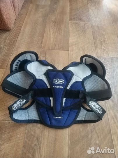 Нагрудник хоккейный easton