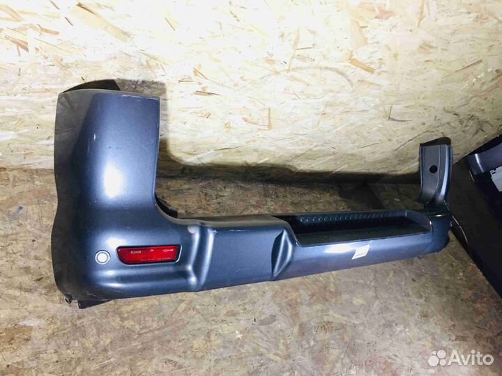 Бампер задний Mitsubishi Delica PD6W