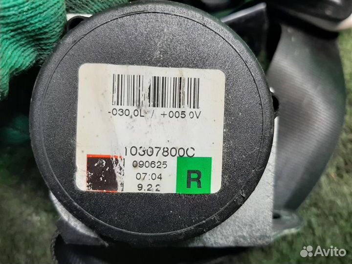 Ремень безопасности задний правый Toyota Verso R2