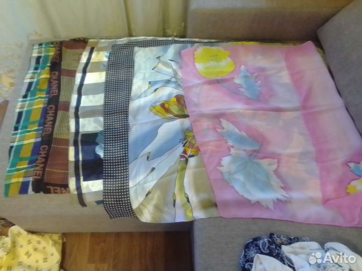 Женские шарфы и платки