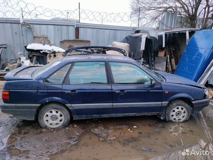 В разборе Фольксваген Пассат Б 3