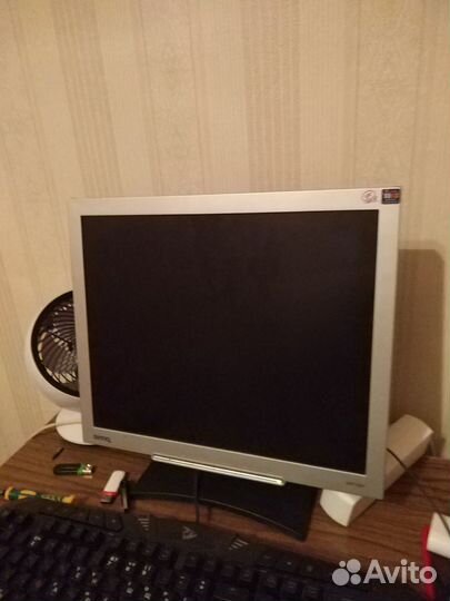 Монитор packard Bell203DX+BenQ fp17g+