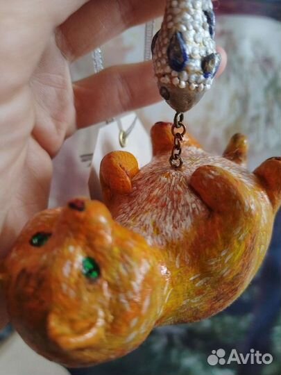 Игрушка из папье-маше котик с рыбкой