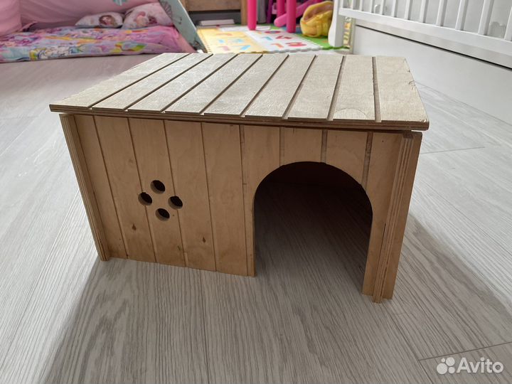 Домик деревянный для кроликов