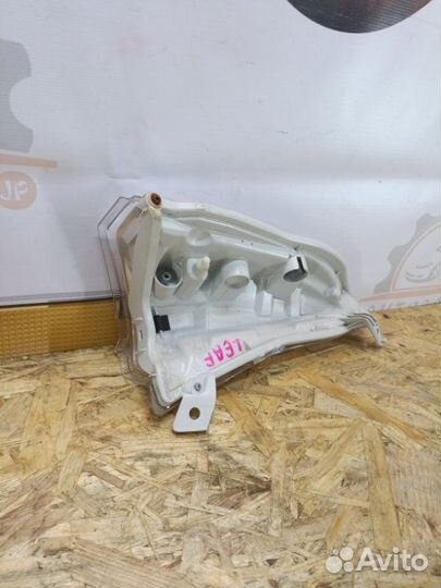 Габарит передний левый Nissan Leaf ZE0