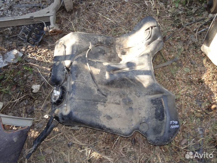 Бак топливный Nissan Laurel (C34, 35) в сборе