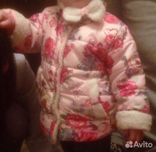 Продам куртку для девочки