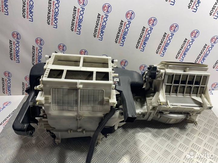 Корпус отопителя Mitsubishi Pajero