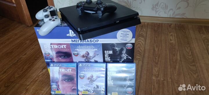 Sony playstation 4 PS4 slim 1tb