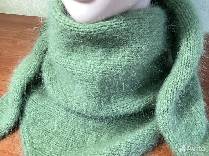 Шапки из пряжи пух норки, ручная работа