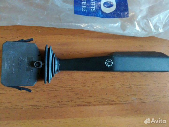 Переключатель стеклоочистителей Volvo 440