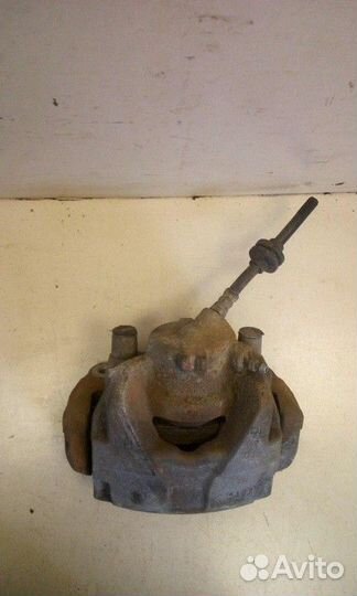 Суппорт тормозной передний левый Renault Megane