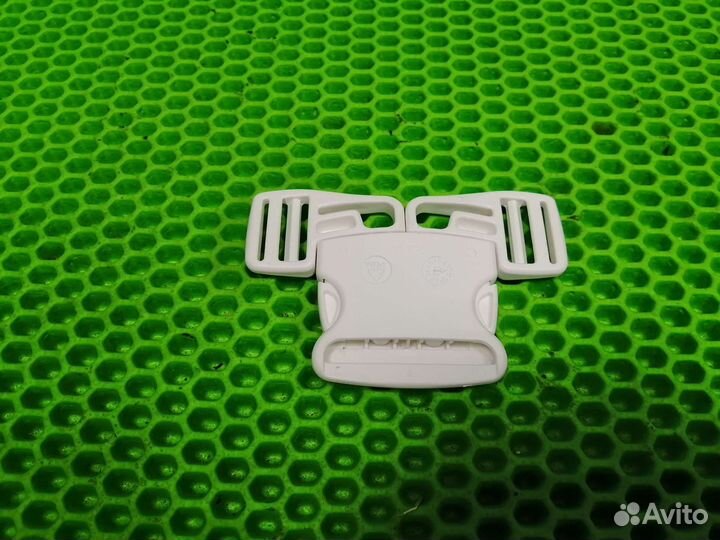 Фастекс для пятиточечных ремней коляски (белый)