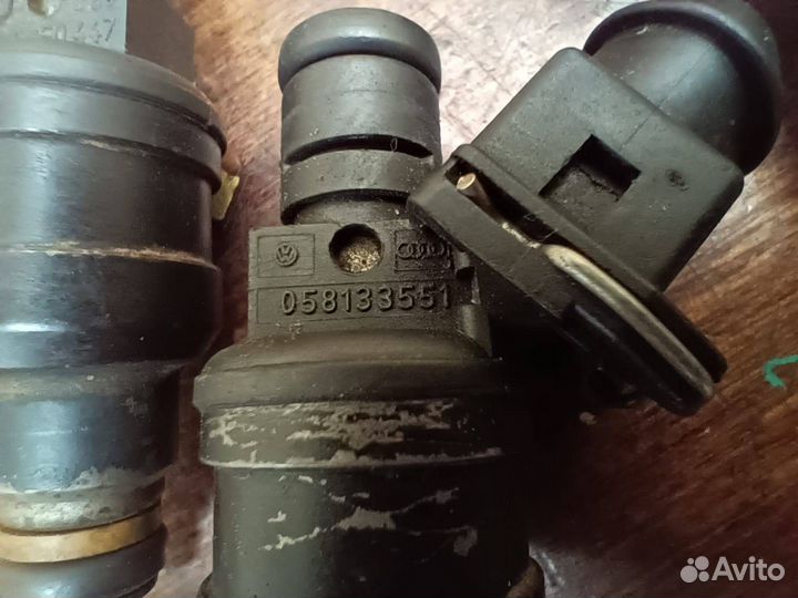 Топливная рампа (форсунка) Volkswagen Passat B5 1