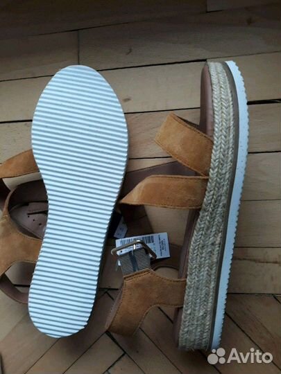 Босоножки next кожа новые