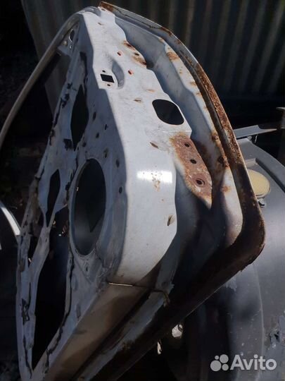 Дверь водительская на джили эмгранд ес7