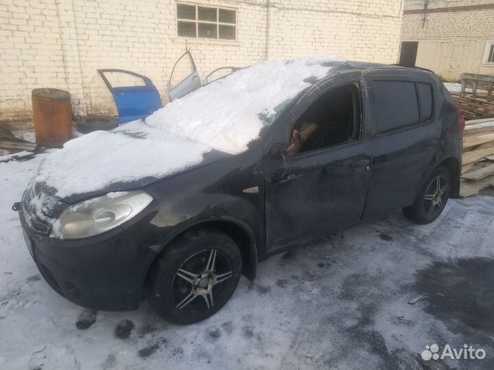 Авторазбор renault sandero 1.4 2010 МКПП