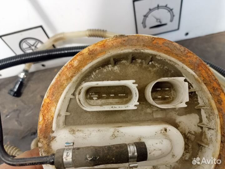 Насос топливный левый Volkswagen Phaeton