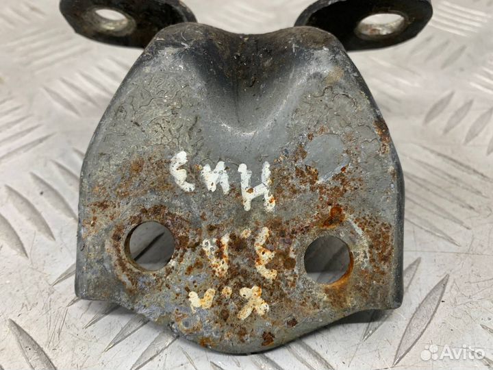 Б/У петля двери задний правый Hyundai Accent LC