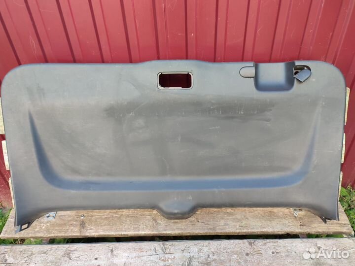 Обшивка крышки багажника honda