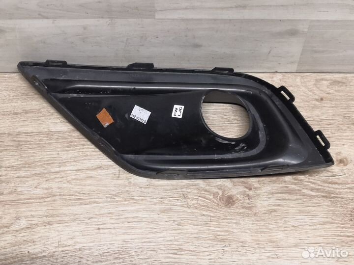 Рамка противотуманой фары правой Renault Arkana