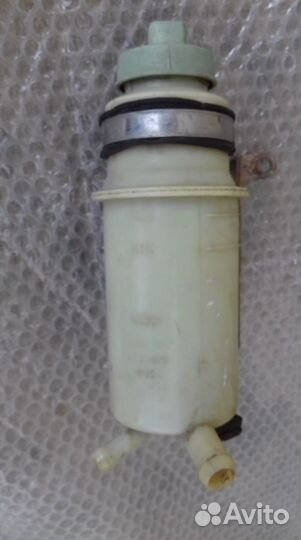 Чери Амулет- бачок гура