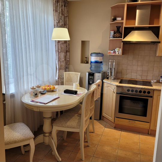 3-к. квартира, 63 м², 3/9 эт.