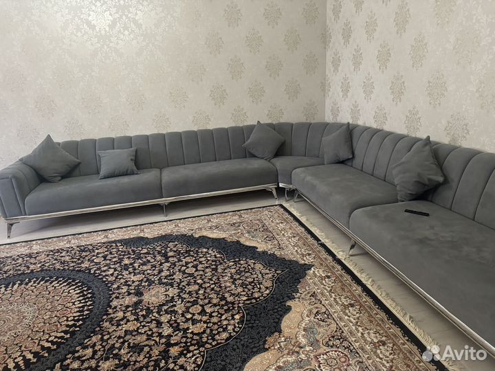 Угловой диван в турецком стиле