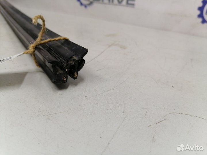 Уплотнитель (бархотка ) задний Mercedes W163