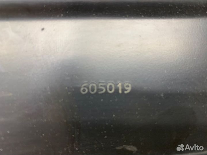 Усилитель бампера задний Volkswagen Caddy фургон