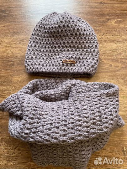 Комплект шапка и снуд