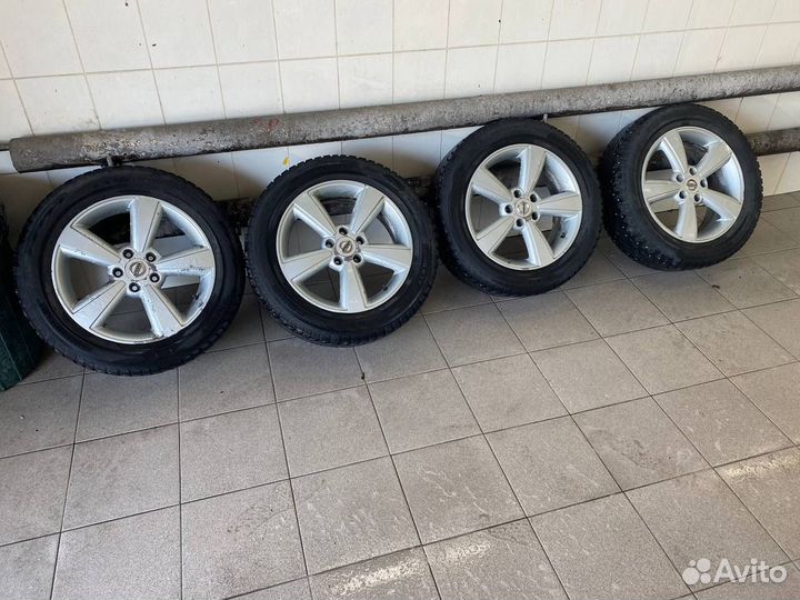 Nokian Tyres Hakkapeliitta 5 215/65 R17