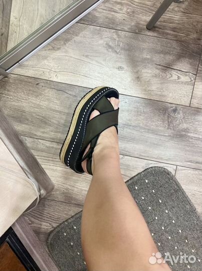 Босоножки zara