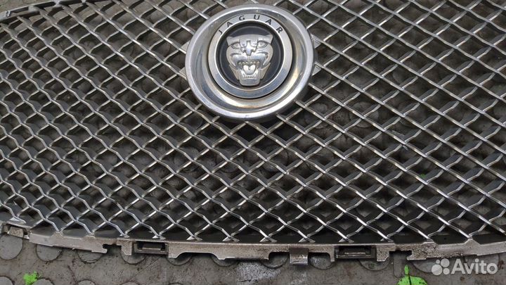 Решетка радиатора Jaguar XF 2007–2012, 2009