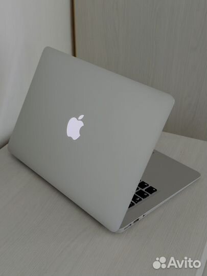 MacBook Air 13, i5, ssd128gb, ram4, АКБ 700циклов