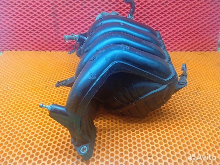 Коллектор впускной Toyota Corolla 1ZR FE