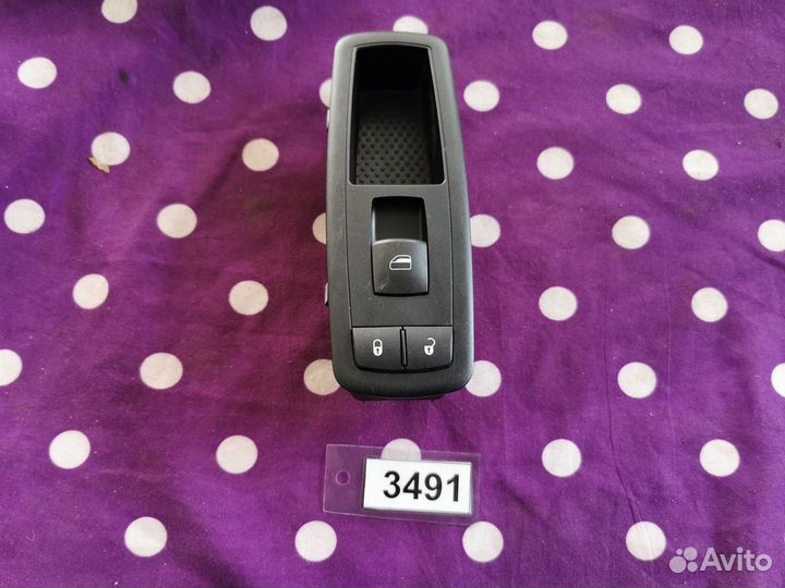 Блок кнопок стеклоподъемника