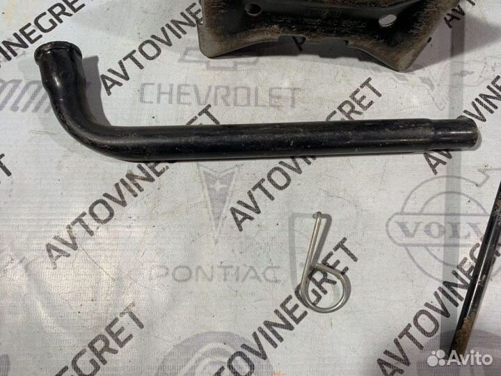 Набор инструментов с домкратом Ford Focus 3