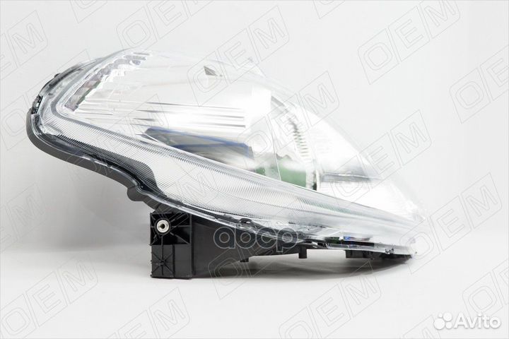 Фара правая Nissan Tiida C11 (2004-2014) без
