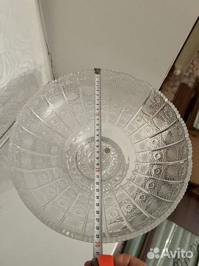 Хрустальная фруктовница на ножке